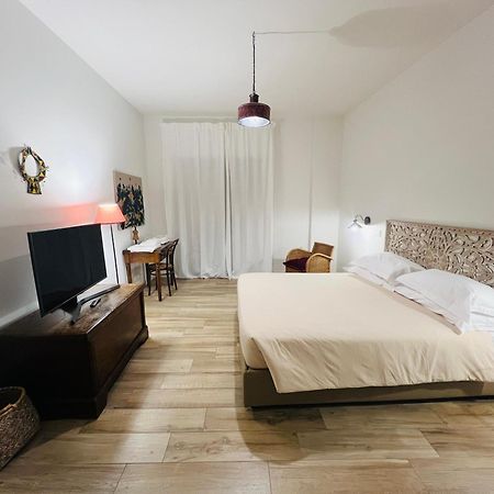 Bellhome 1 - Elegante Appartamento Nel Centro Di Bari Exterior foto